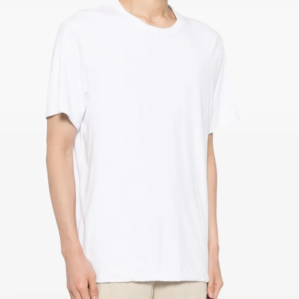 Футболка с круглым вырезом Футболка с круглым вырезом