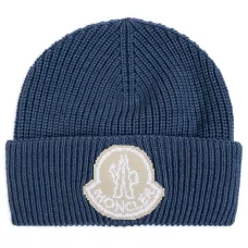Шапка бини из вирджинской шерсти с нашивкой-логотипом