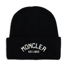 Шапка бини с вышитым логотипом