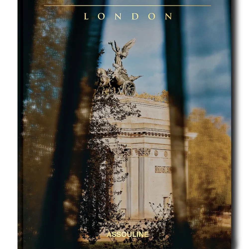 Книга The Peninsula London