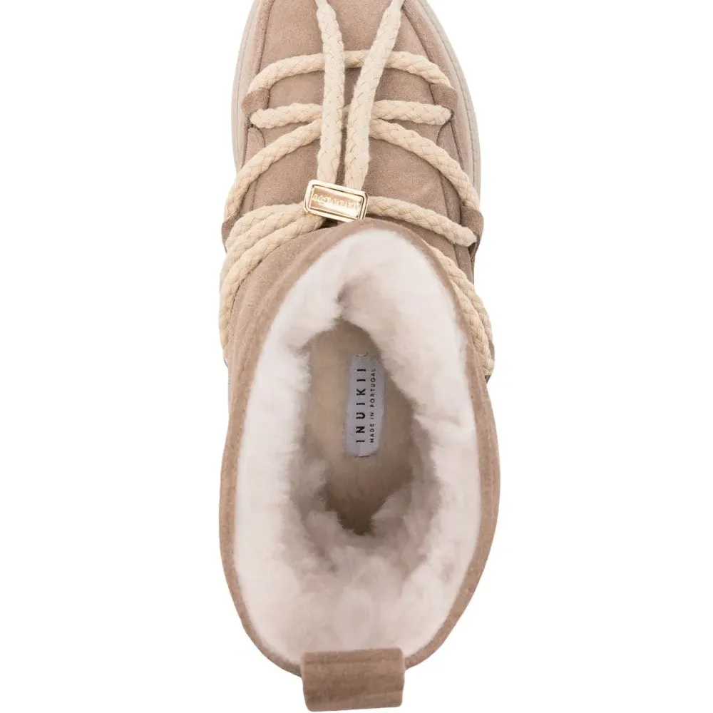 Замшевые ботинки