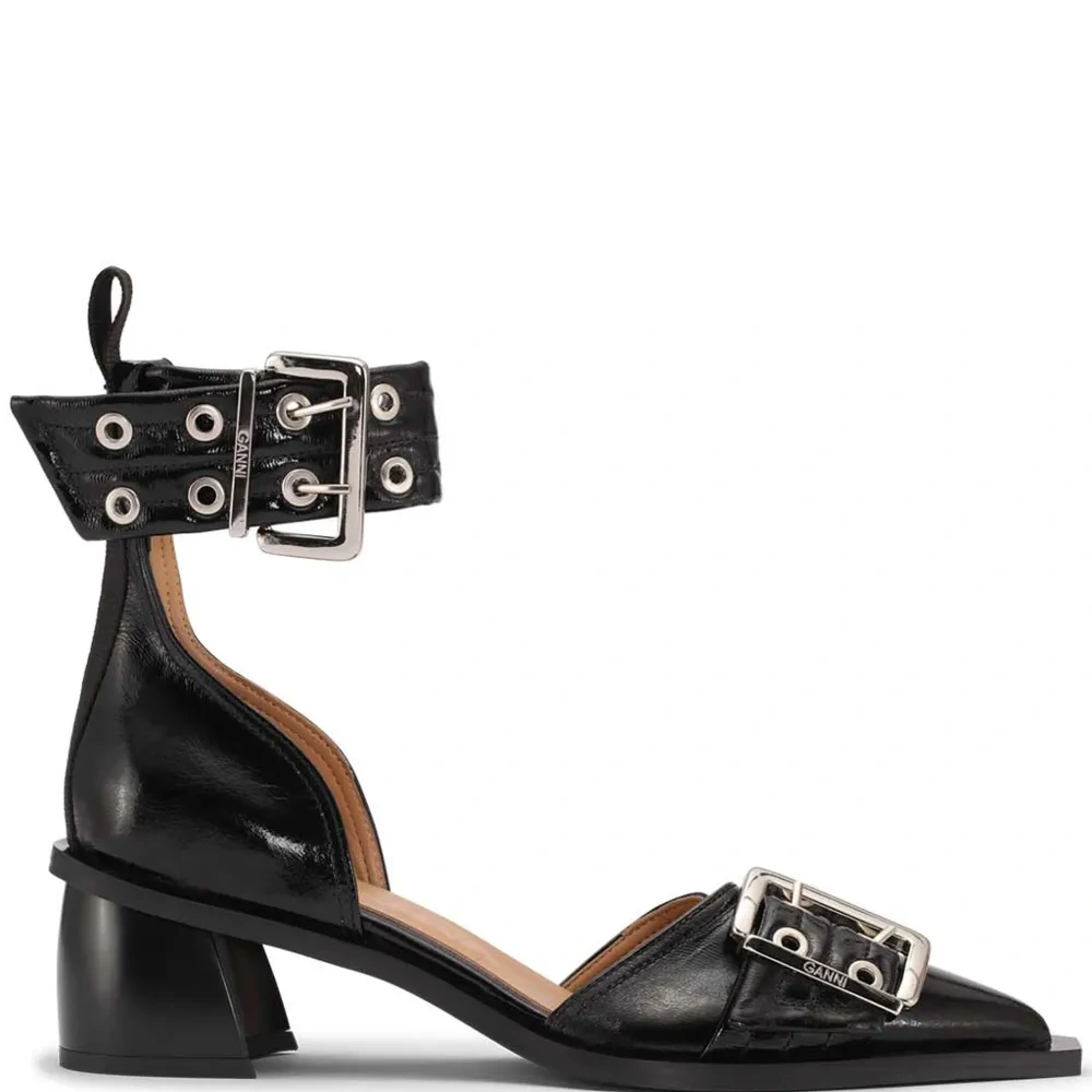 Пряжки из искусственной кожи