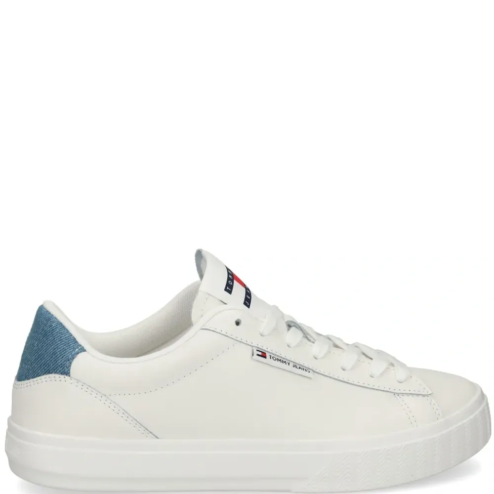 Кроссовки с отделкой из денима Кроссовки с отделкой из денима