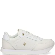 Кроссовки с логотипом