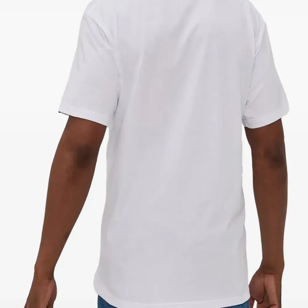 Футболка с логотипом