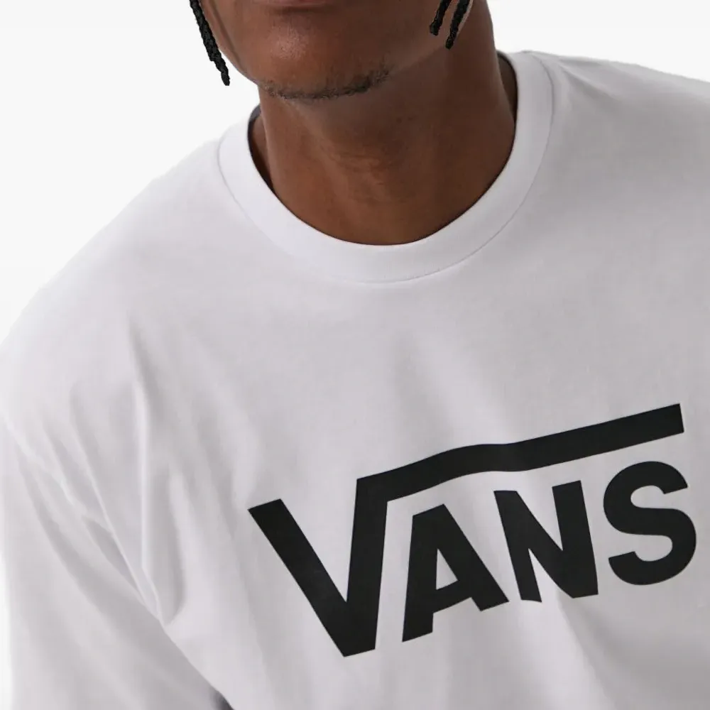 Футболка с логотипом