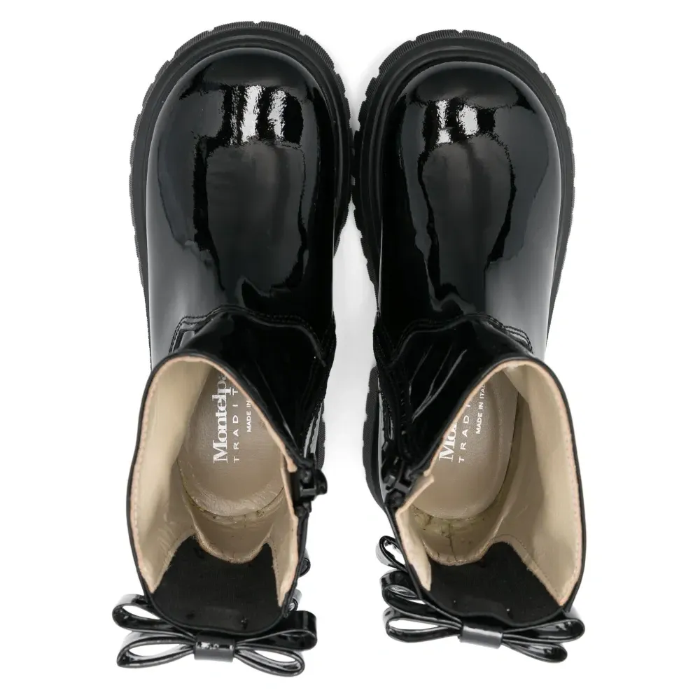 Ботинки с бантом