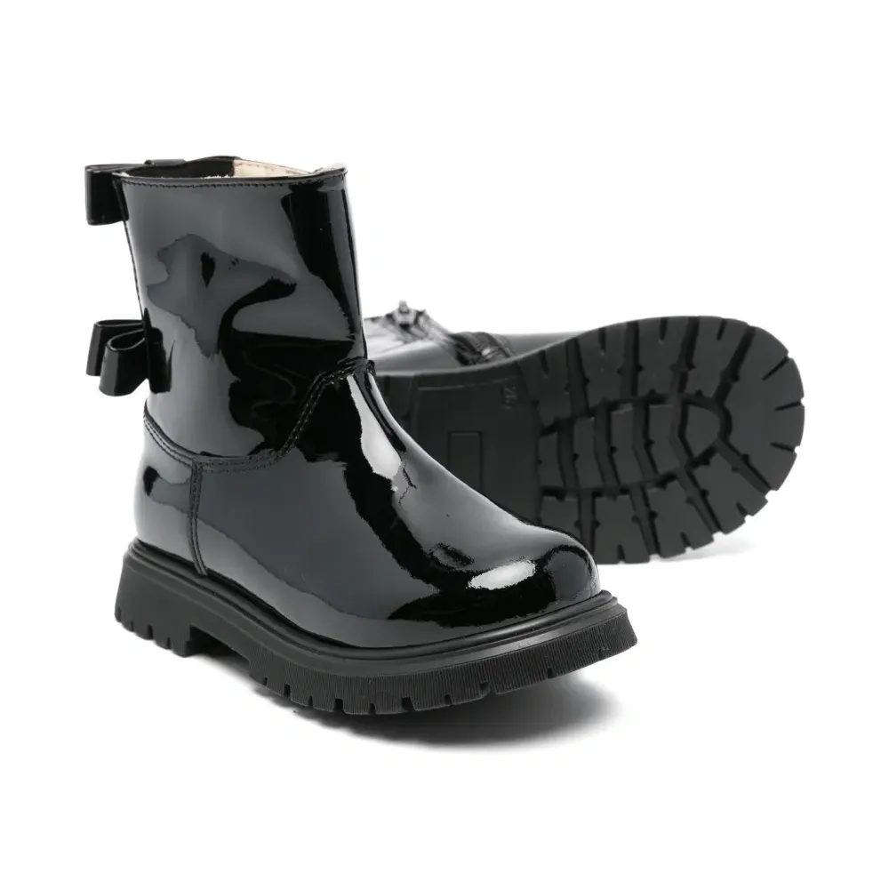 Ботинки с бантом