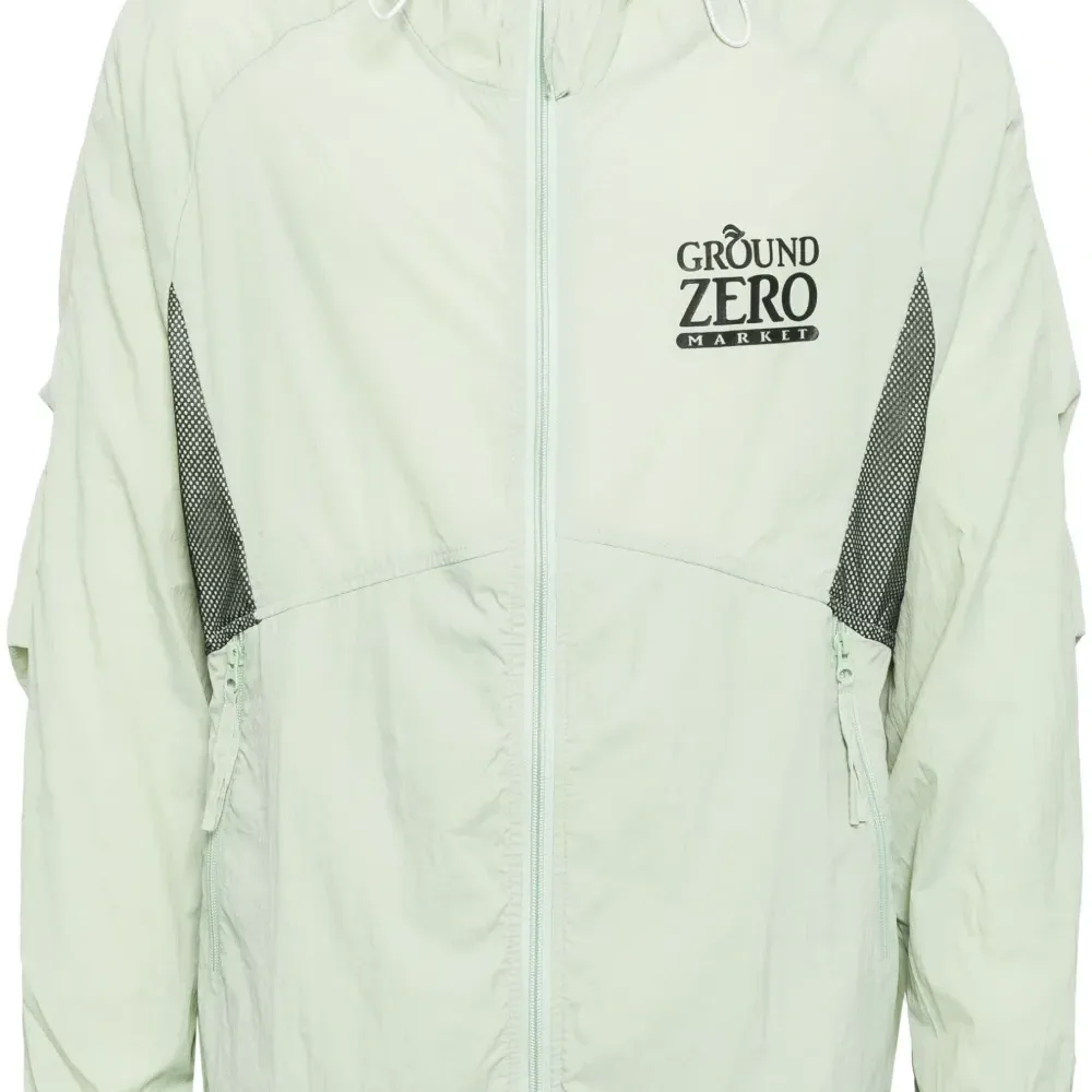 Легкая куртка с логотипом