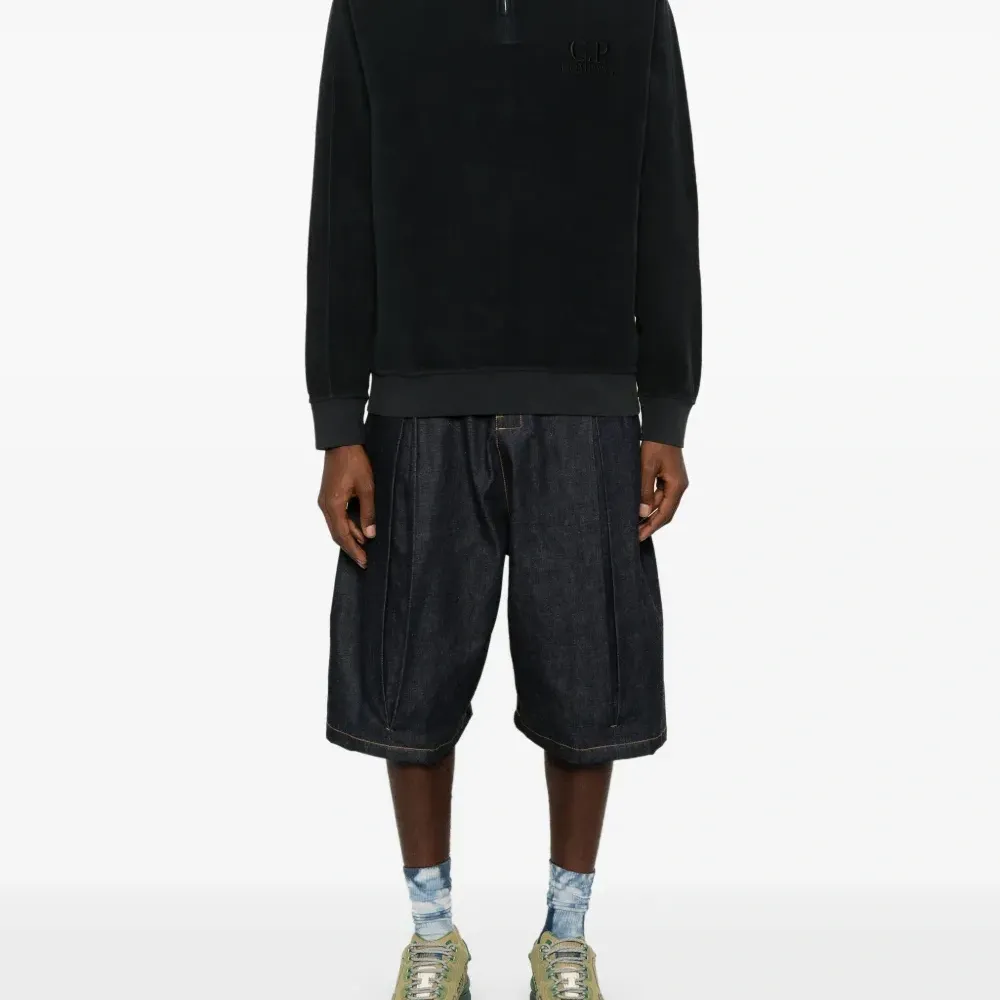 Толстовка с вышитым логотипом Толстовка с вышитым логотипом