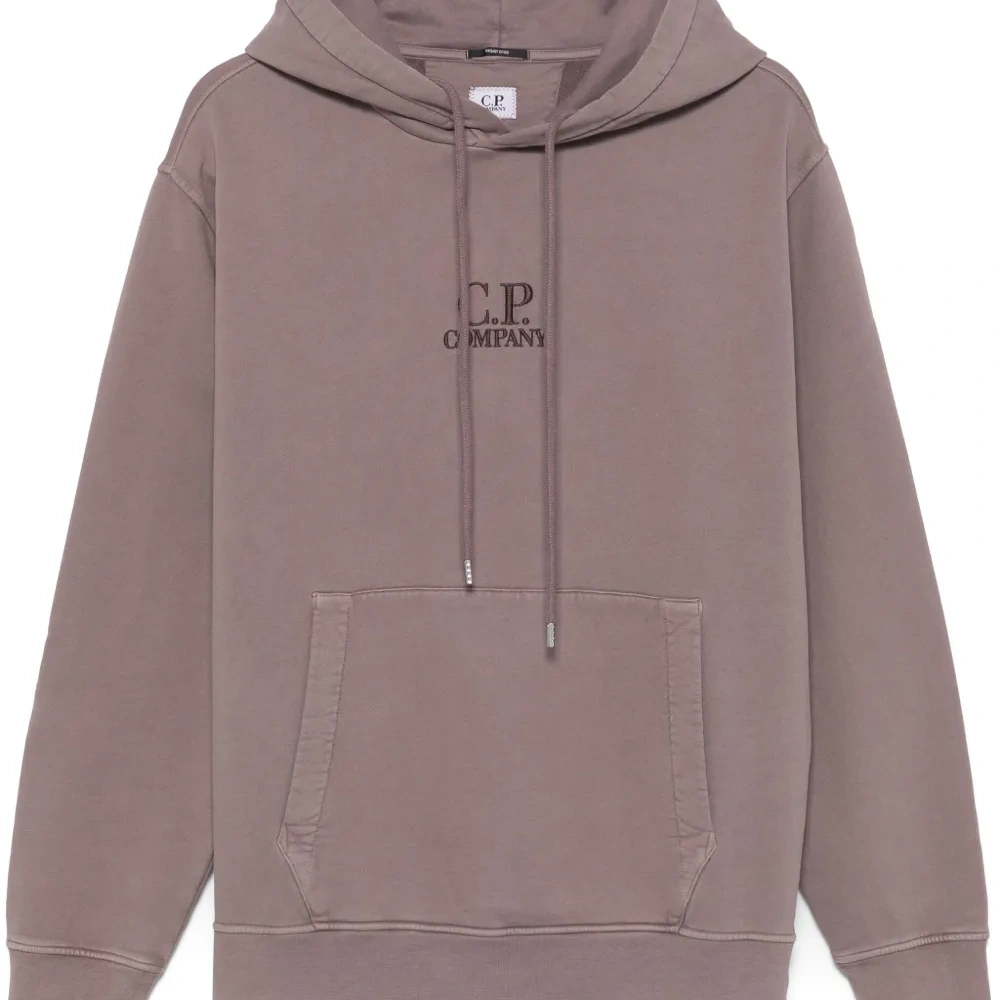 Худи с вышитым логотипом