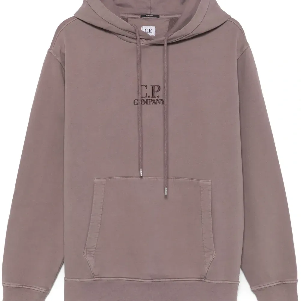 Худи с вышитым логотипом