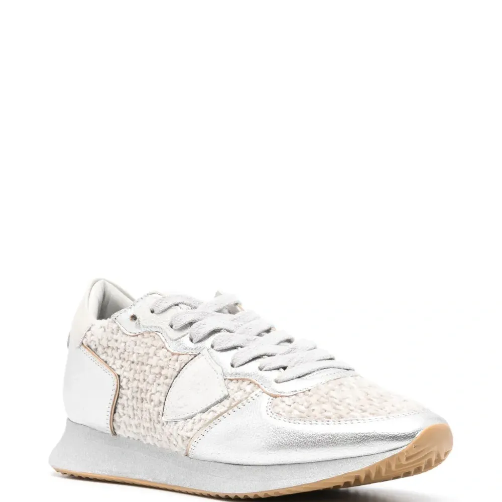 Кроссовки Mondial