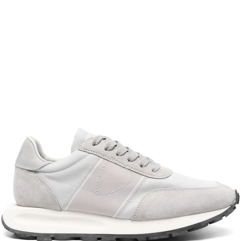 Кроссовки Tour