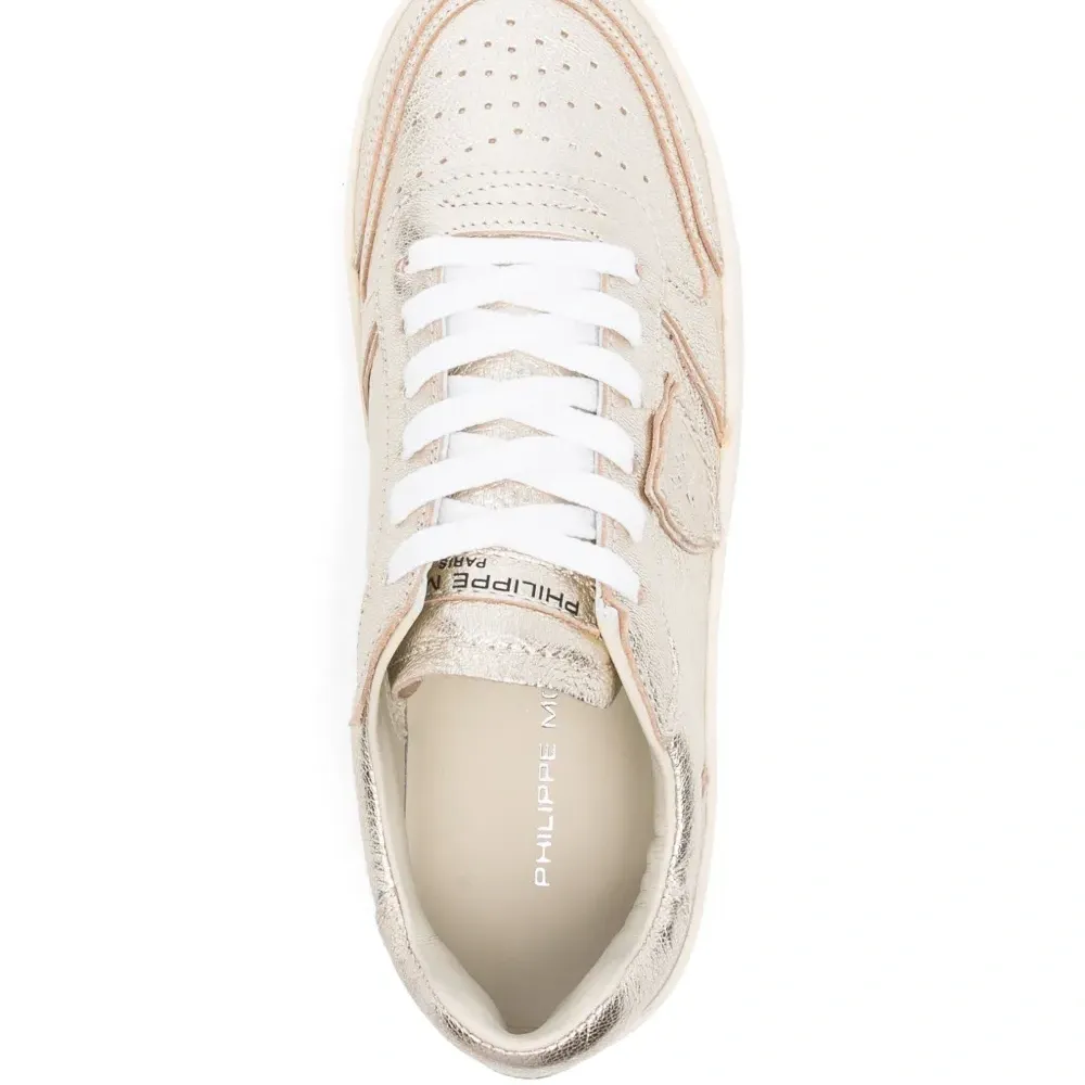 Кроссовки Nice