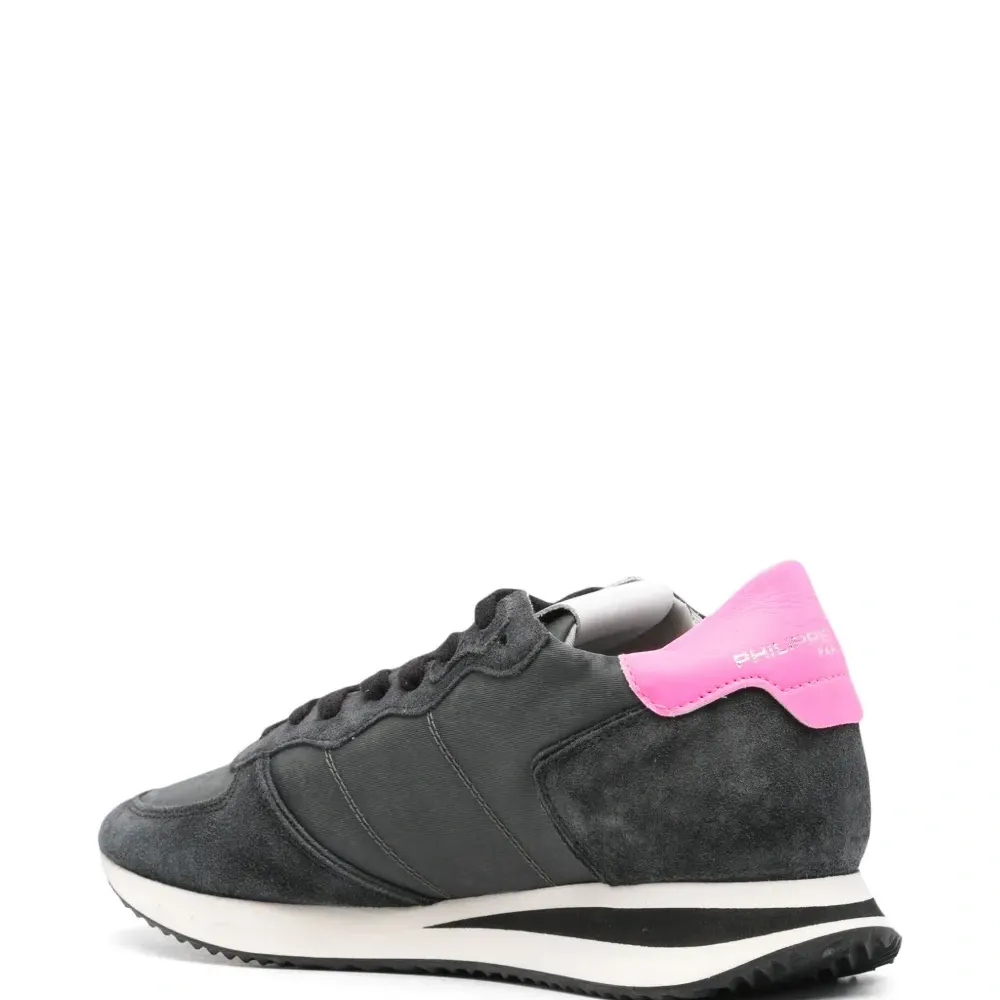 Кроссовки Mondial