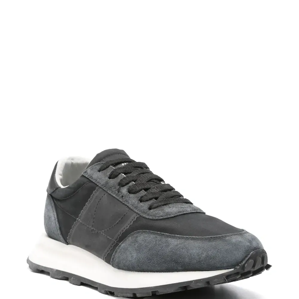 Кроссовки Tour