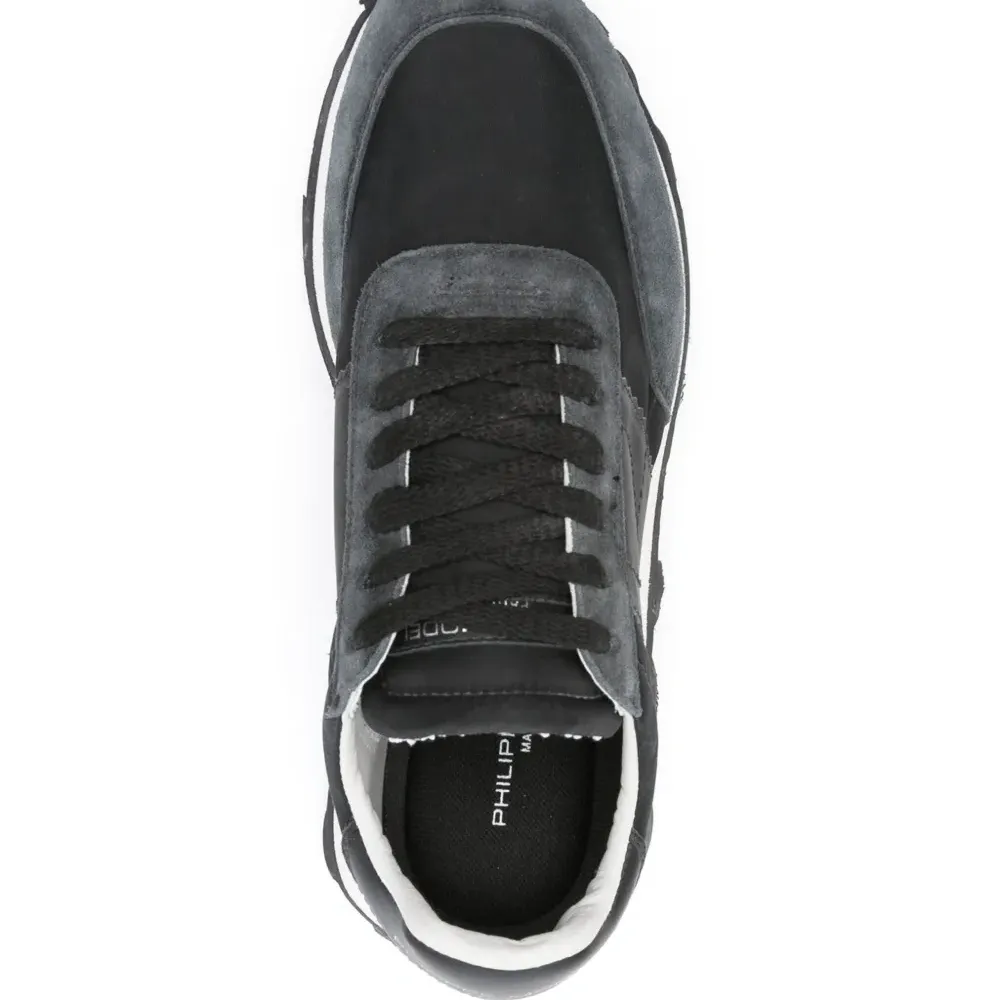 Кроссовки Tour