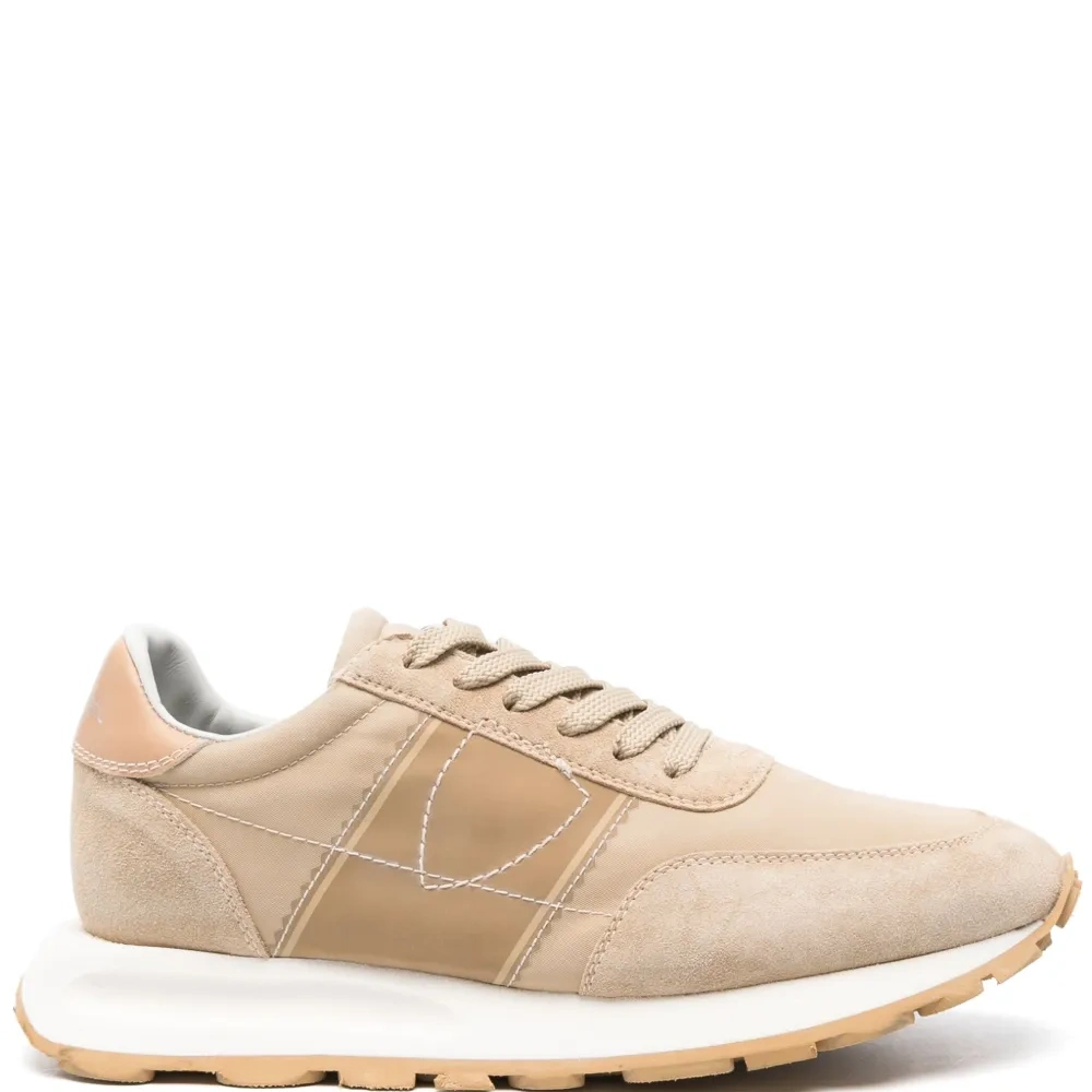 Кроссовки Tour