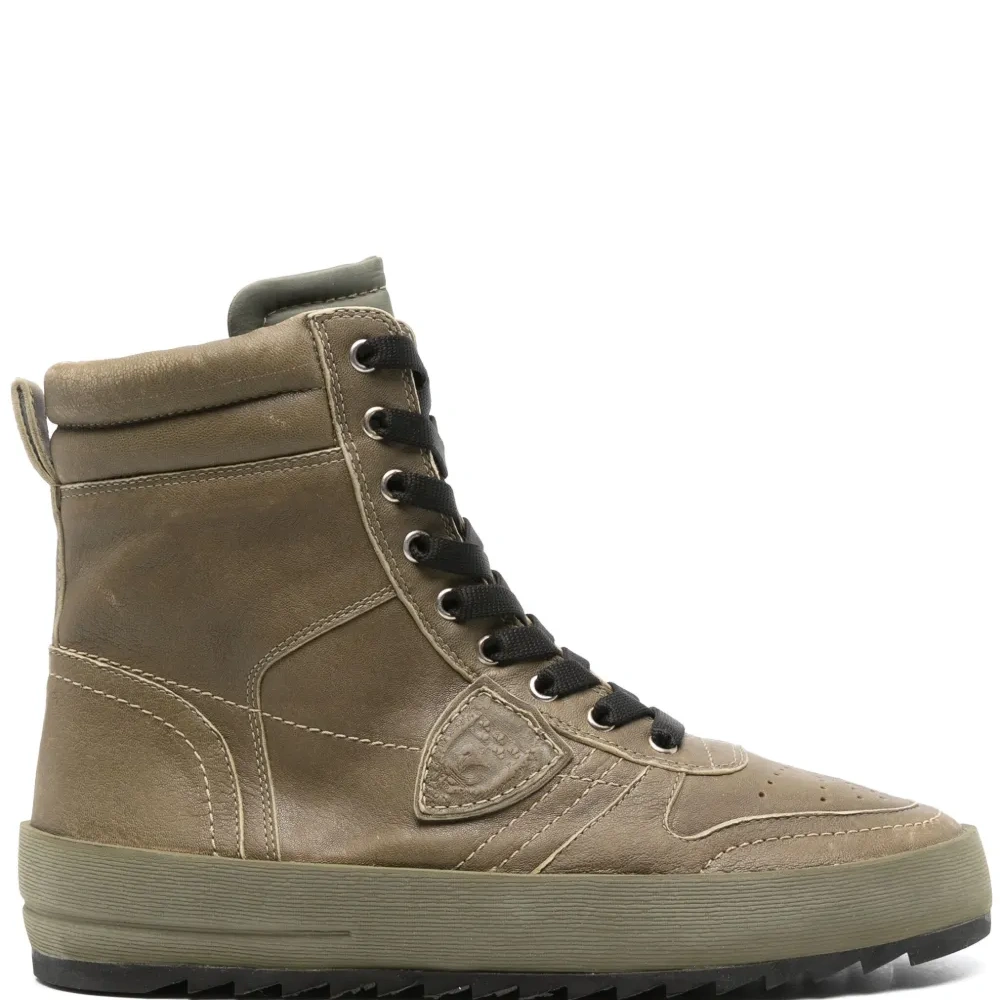 Высокие кроссовки Nice