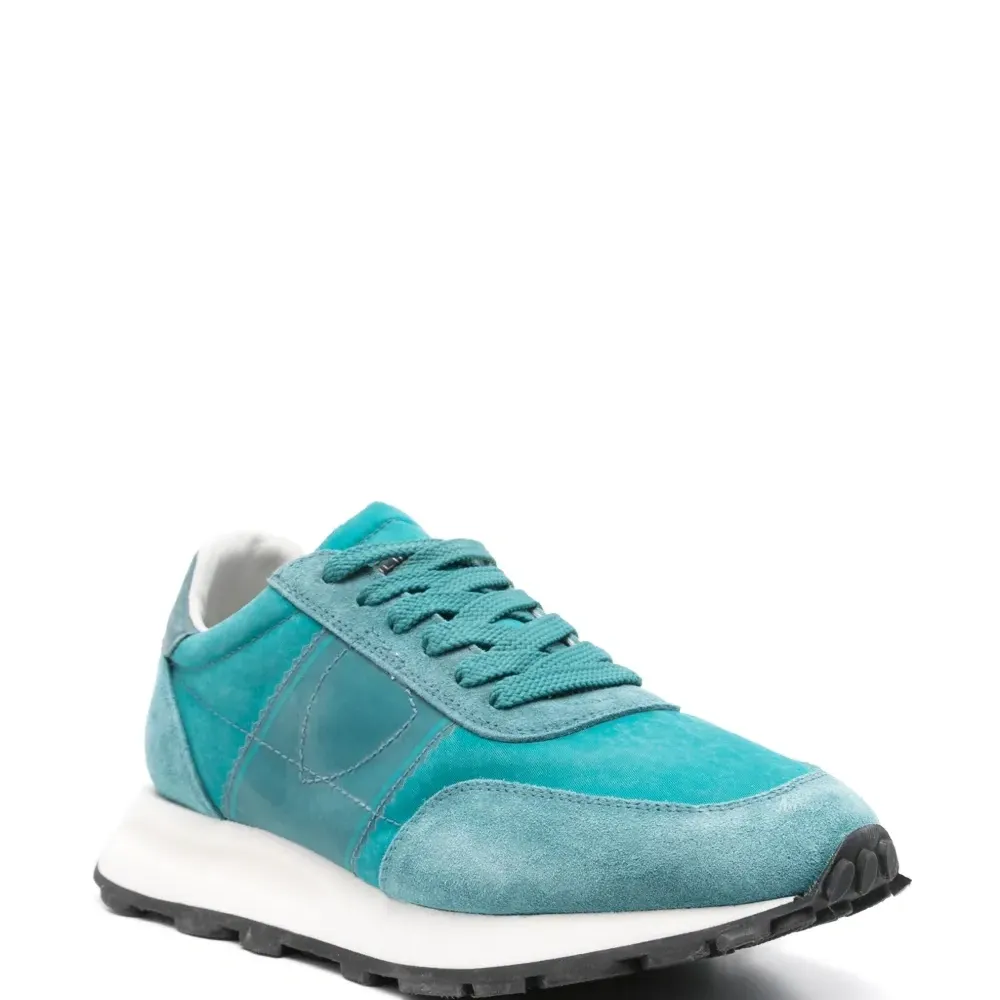 Кроссовки Tour