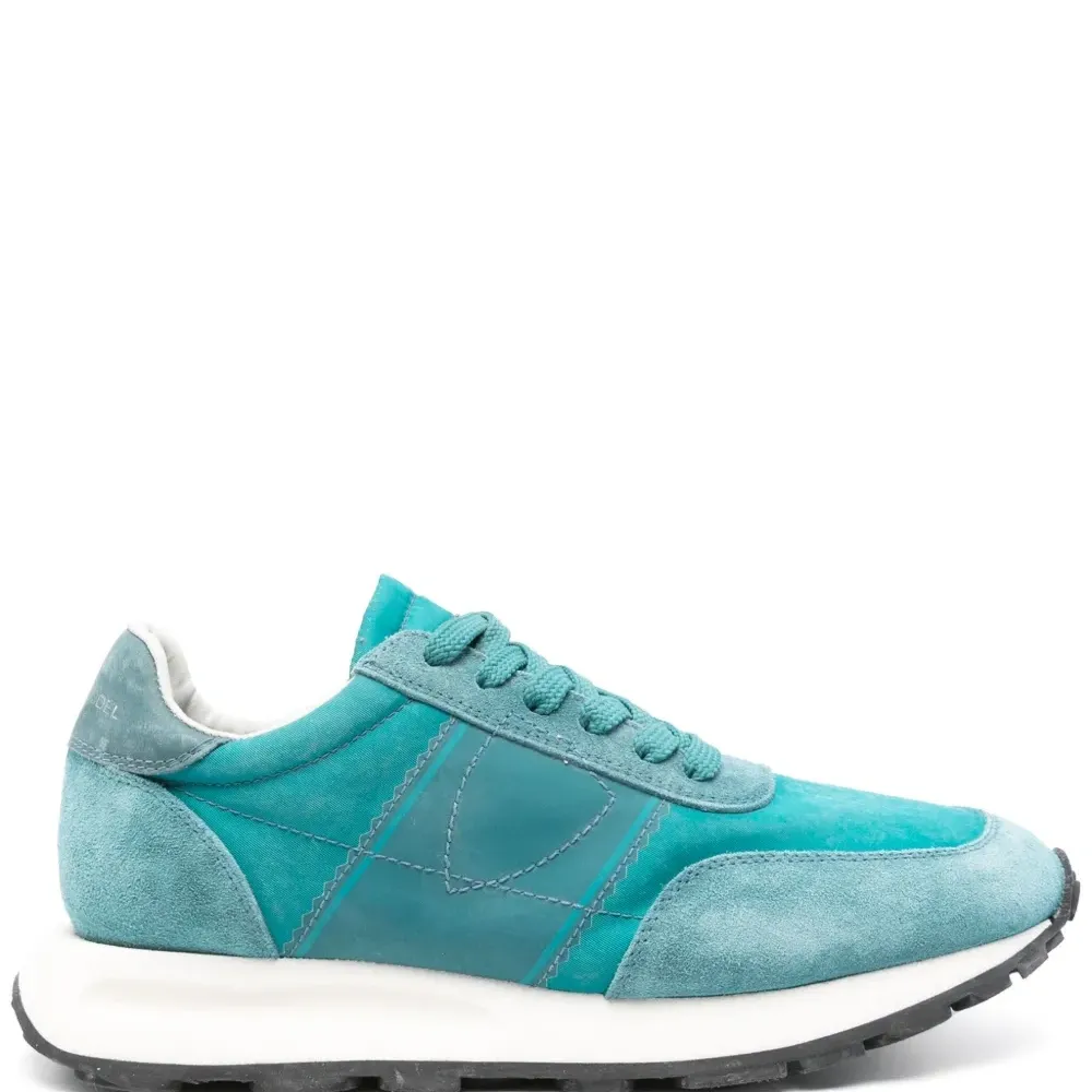 Кроссовки Tour