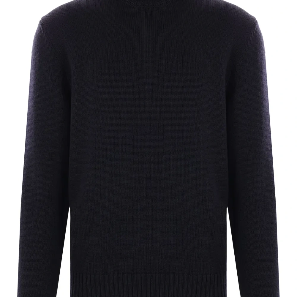 Джемпер с высоким воротником