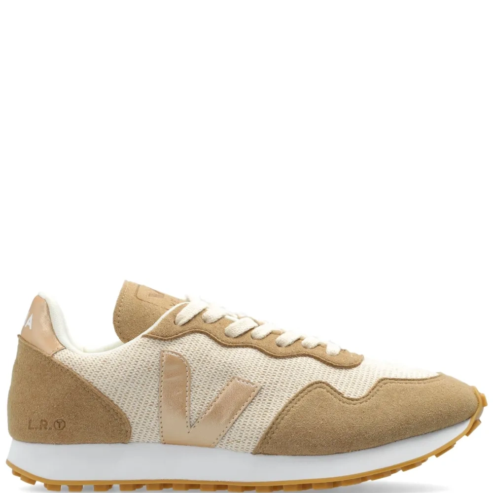 Кроссовки с нашивкой-логотипом