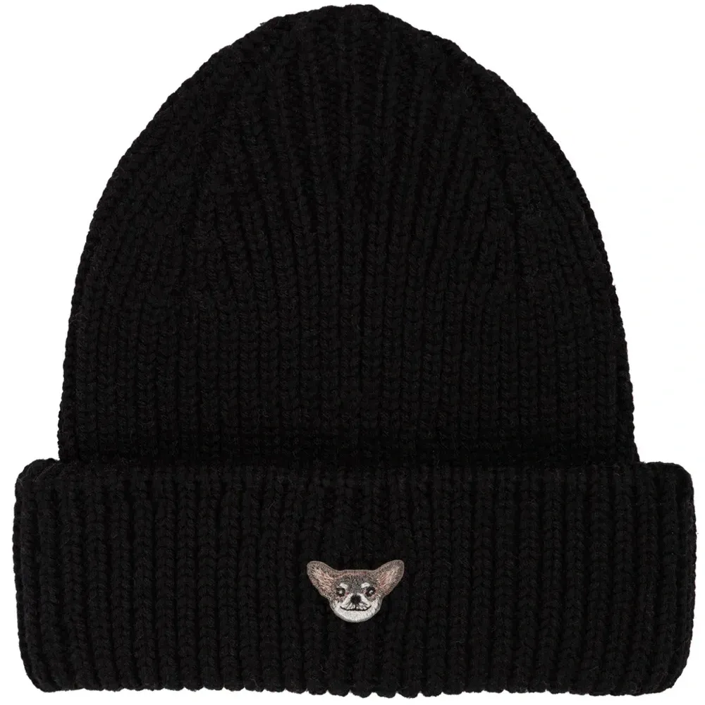 Шапка бини с аппликацией