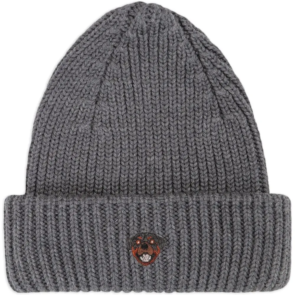 Шапка бини с аппликацией