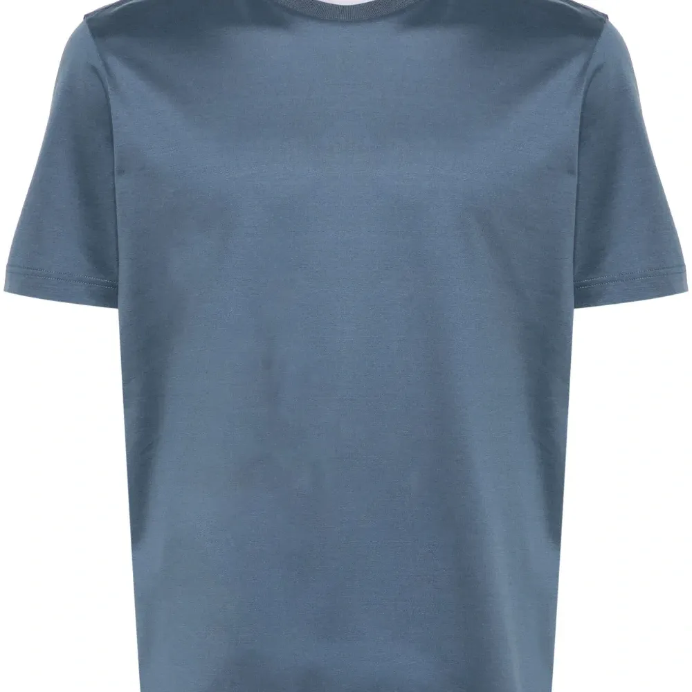 Футболка с круглым вырезом Футболка с круглым вырезом