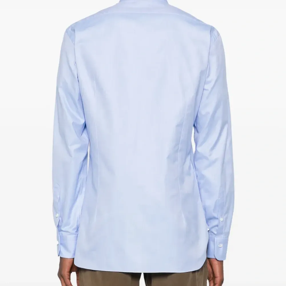 Рубашка на пуговицах