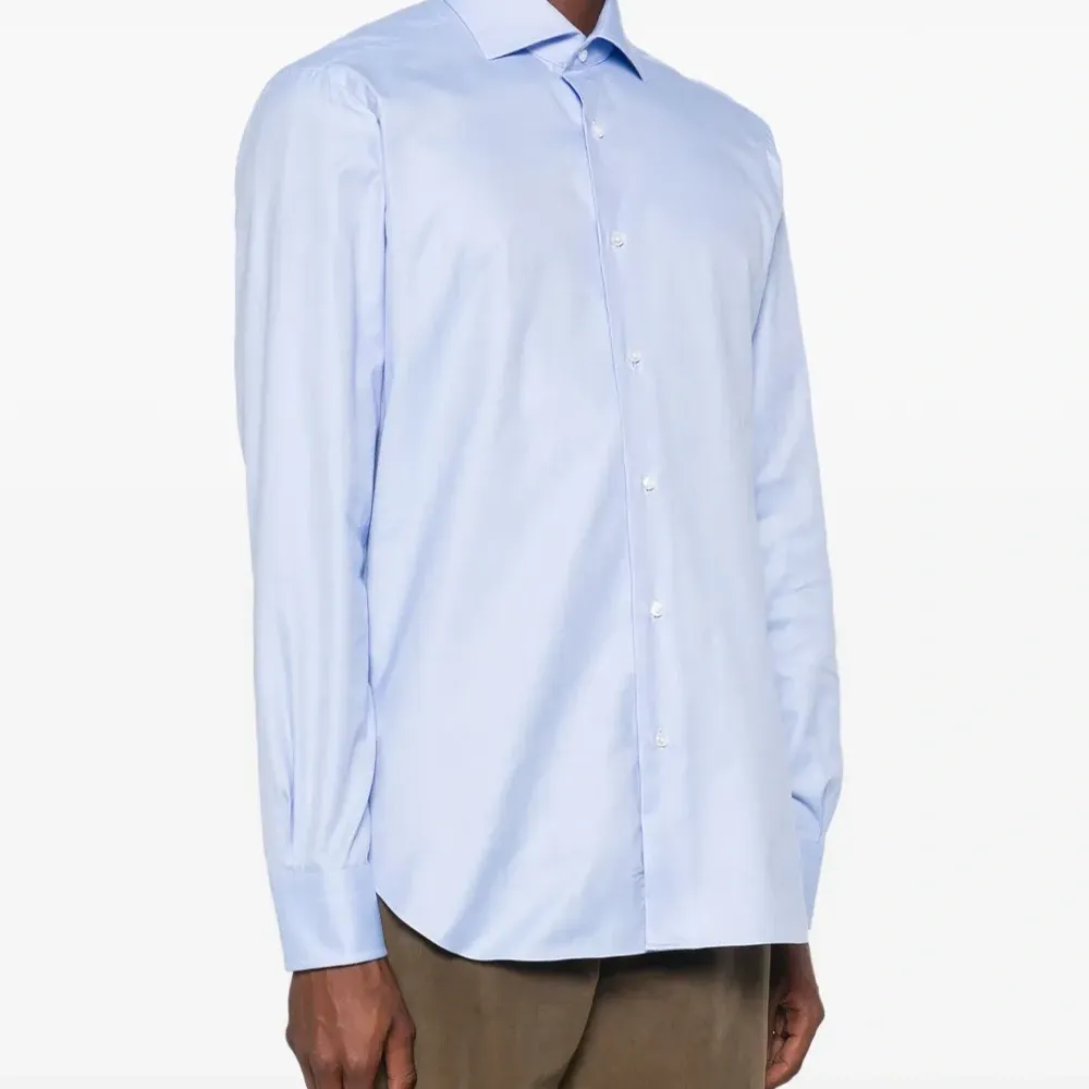 Рубашка на пуговицах