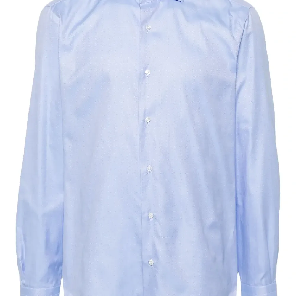 Рубашка на пуговицах