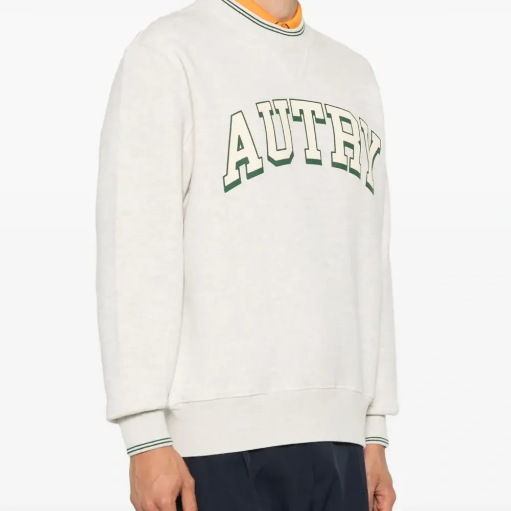 Толстовка с логотипом