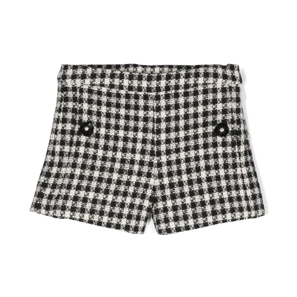 Шорты с цветочной аппликацией