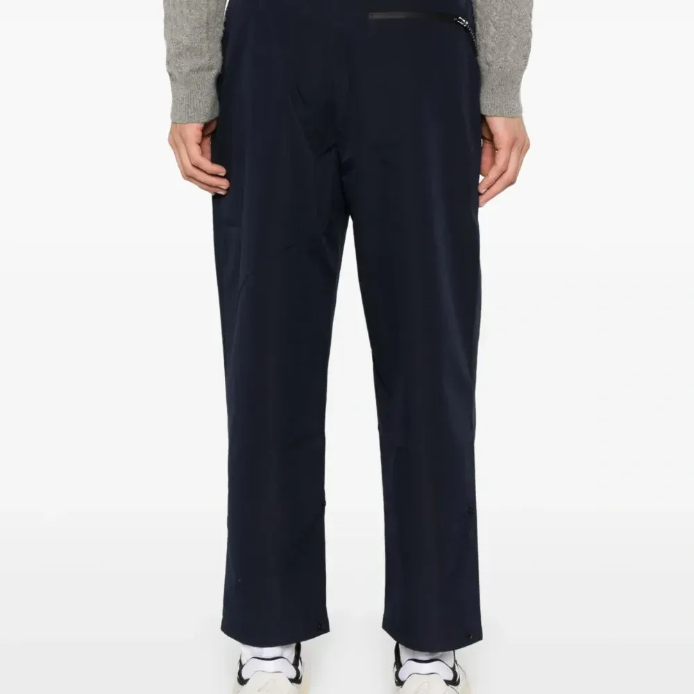 Спортивные брюки