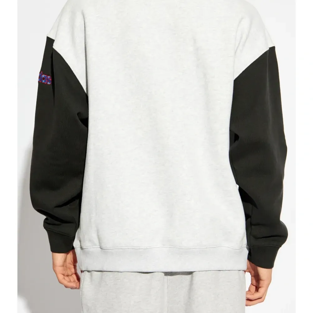 Толстовка с вышитым логотипом