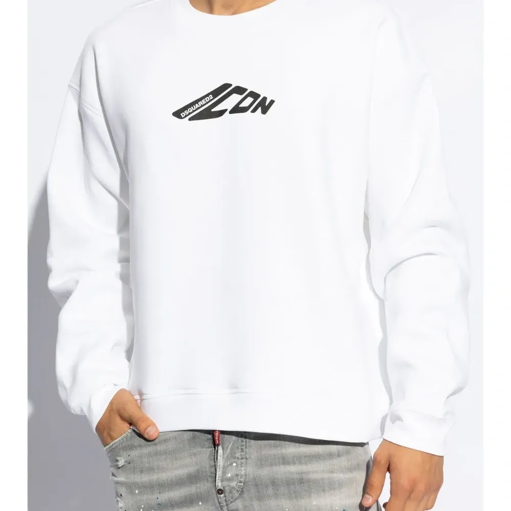 Толстовка с графичным принтом