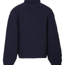 Вязаный свитер