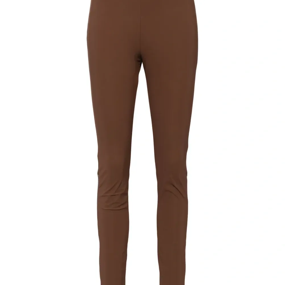 Брюки скинни из коллаборации с Jacquemus