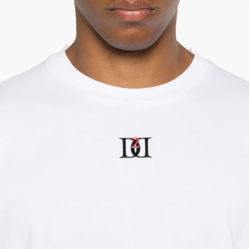 Футболка с логотипом