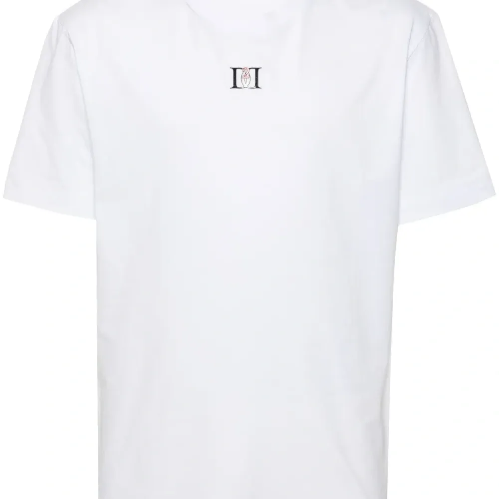 Футболка с логотипом