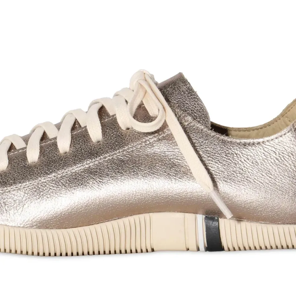 Кроссовки Arpoador с эффектом металлик Кроссовки Arpoador с эффектом металлик