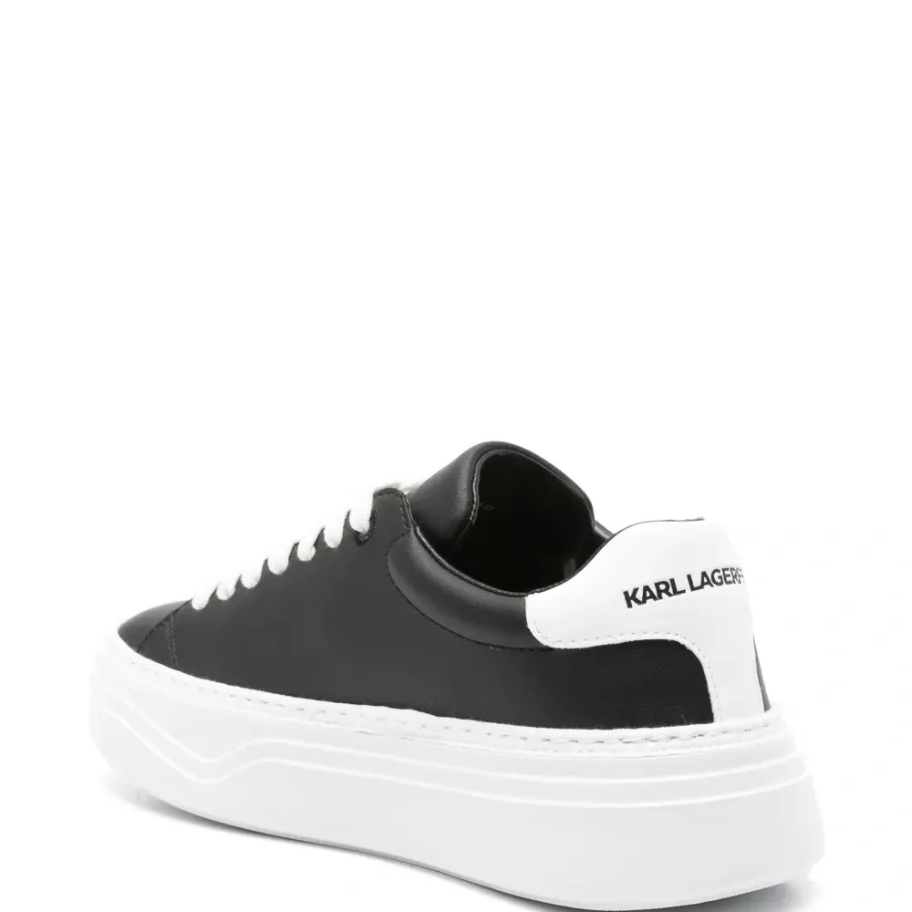 Кеды с нашивкой-логотипом