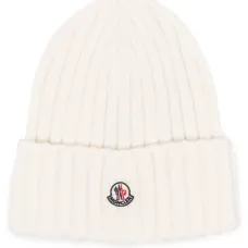 Шерстяная шапка бини