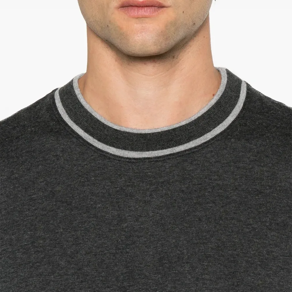 Футболка с контрастным воротником