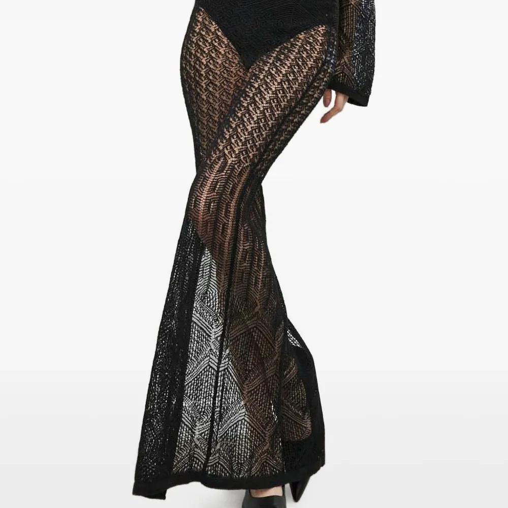 Макси-юбка с ажурными разрезами