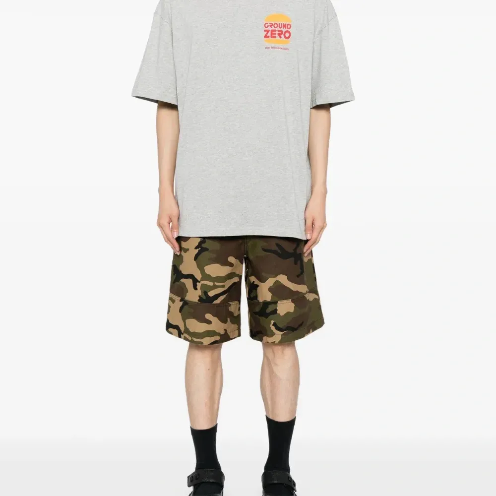 Футболка с логотипом