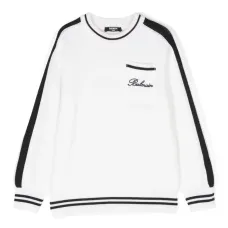 Джемпер с вышитым логотипом